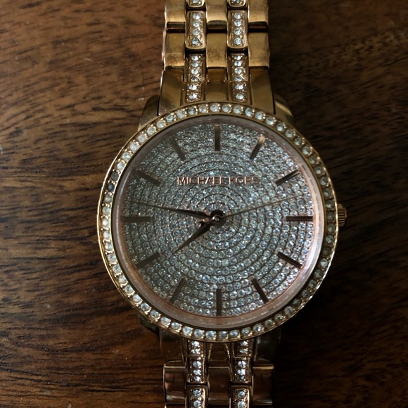 MICHAEL KORS Rose Gold Watch with Pave Diamond Face - Picture 2 of 3